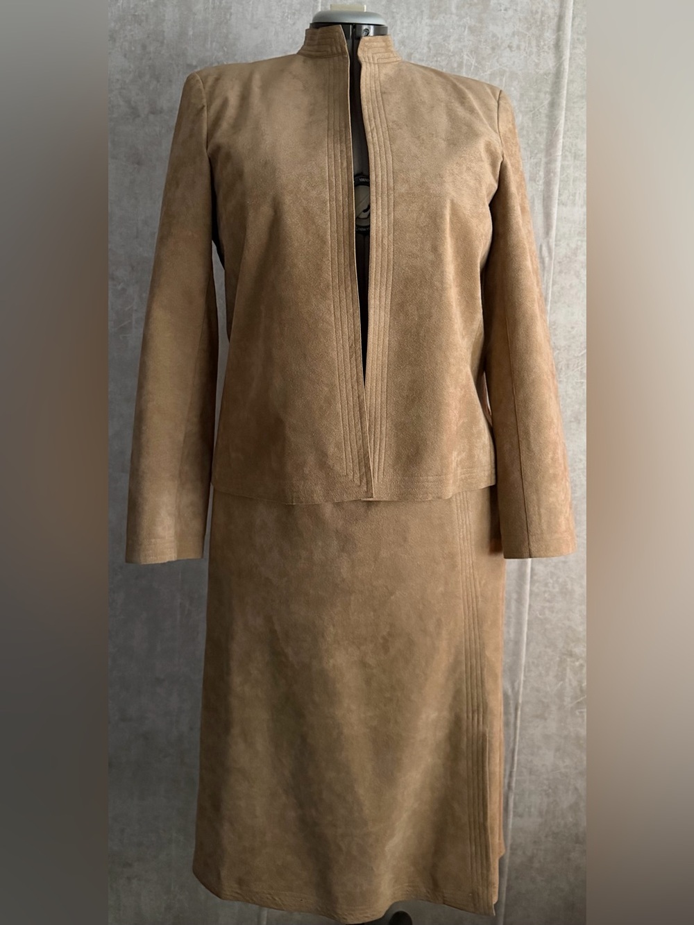VTG Ultrasuede Brand Fabric Skirt Suit Tan/Brn  2pc Pintuck Jacket Midi Set 12